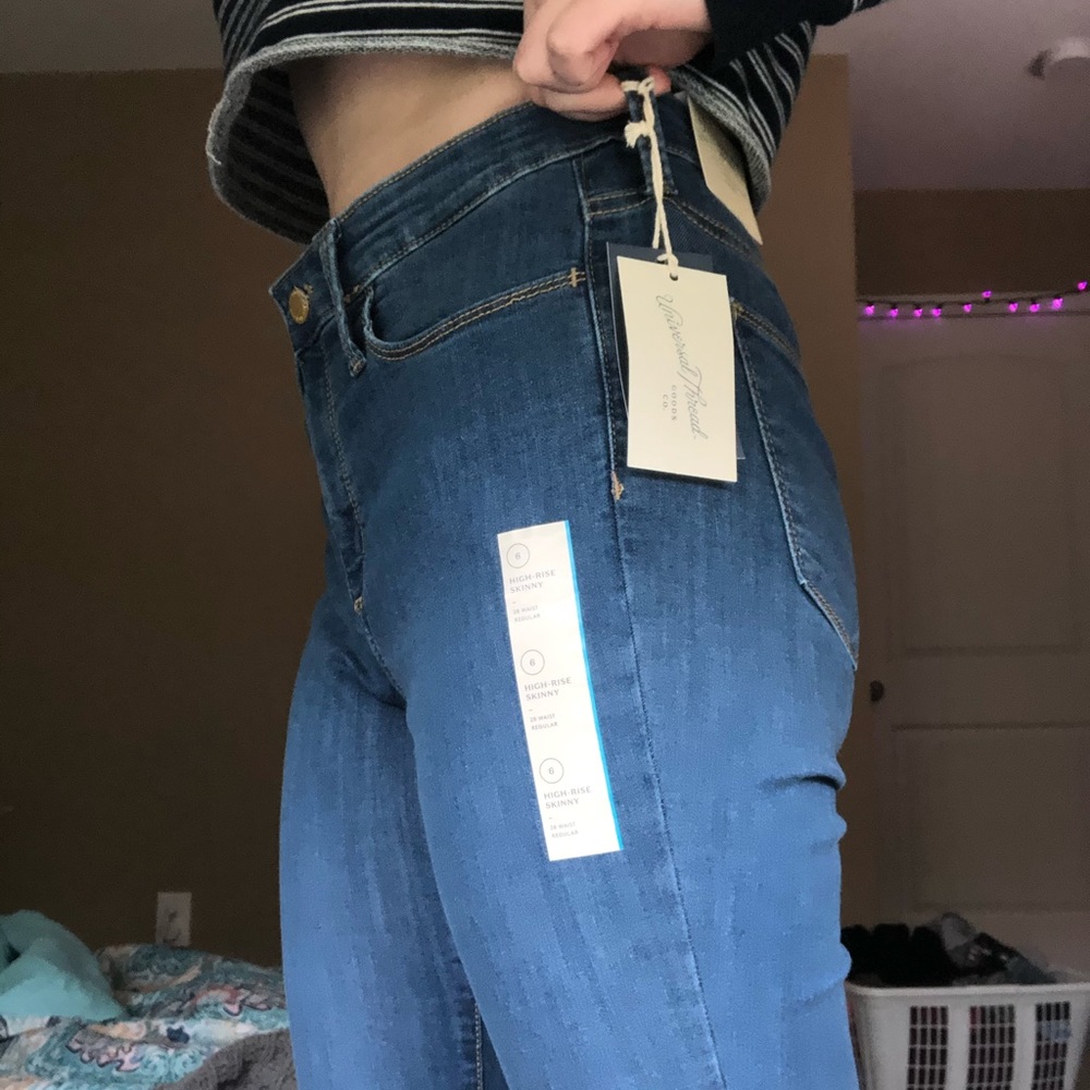 NWT Universal Threads High-Rise Skinny Jeans